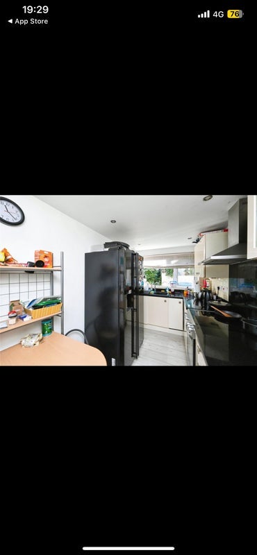 Room Broxtowe Drive in Mansfield Woodhouse