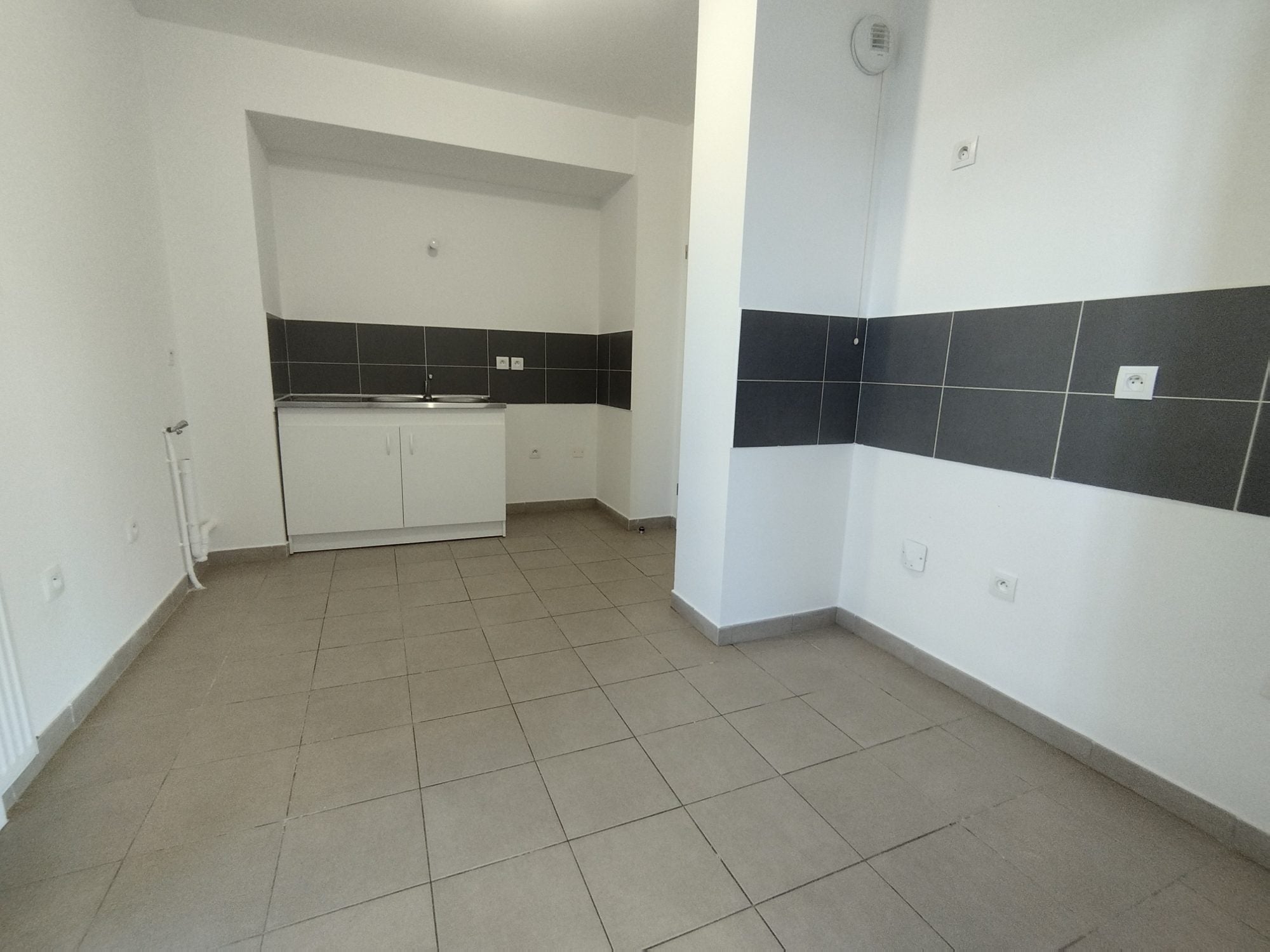 Appartement Rue Edmond Desouches à Le Coudray