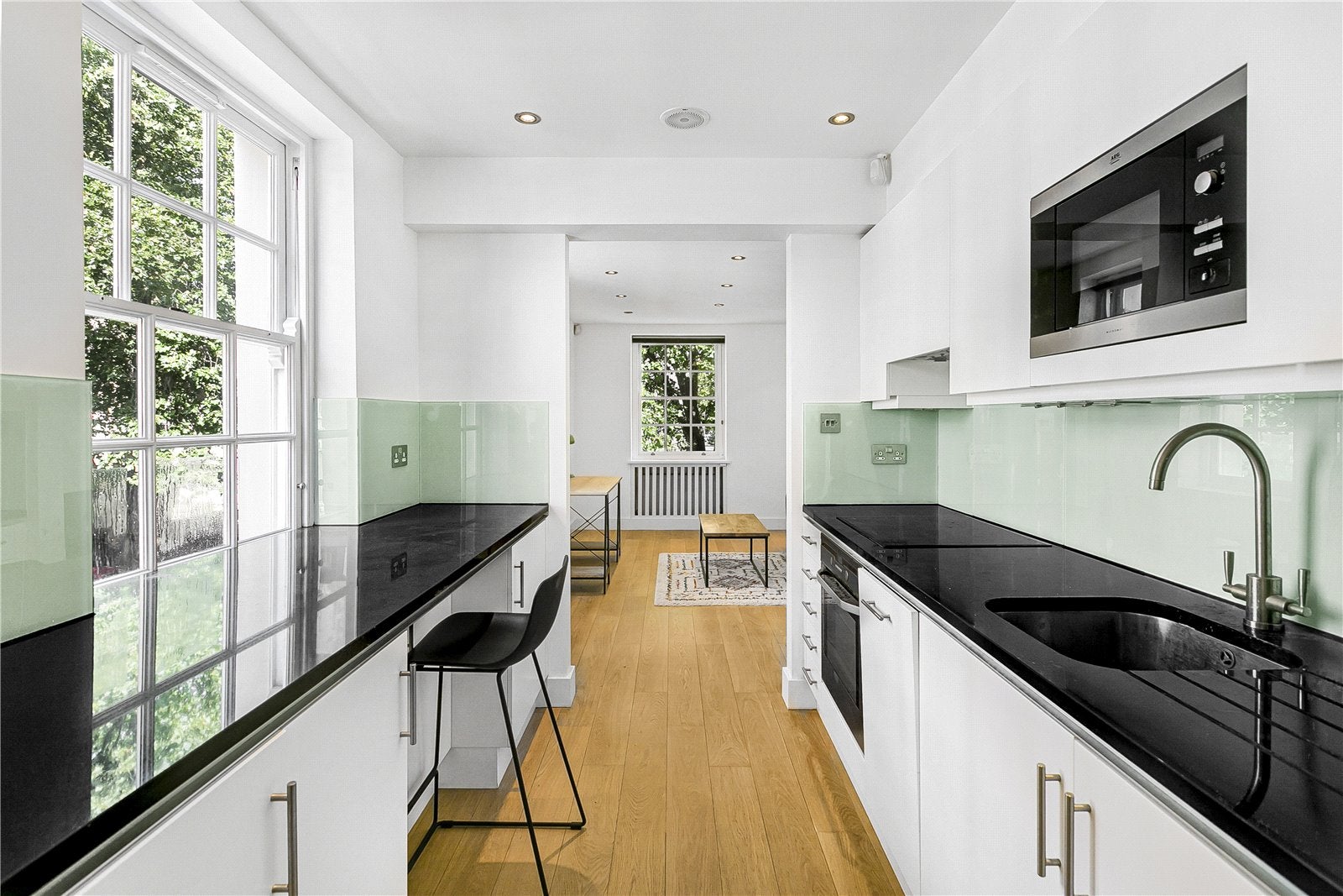 Flat Great Russell Street in Greater London