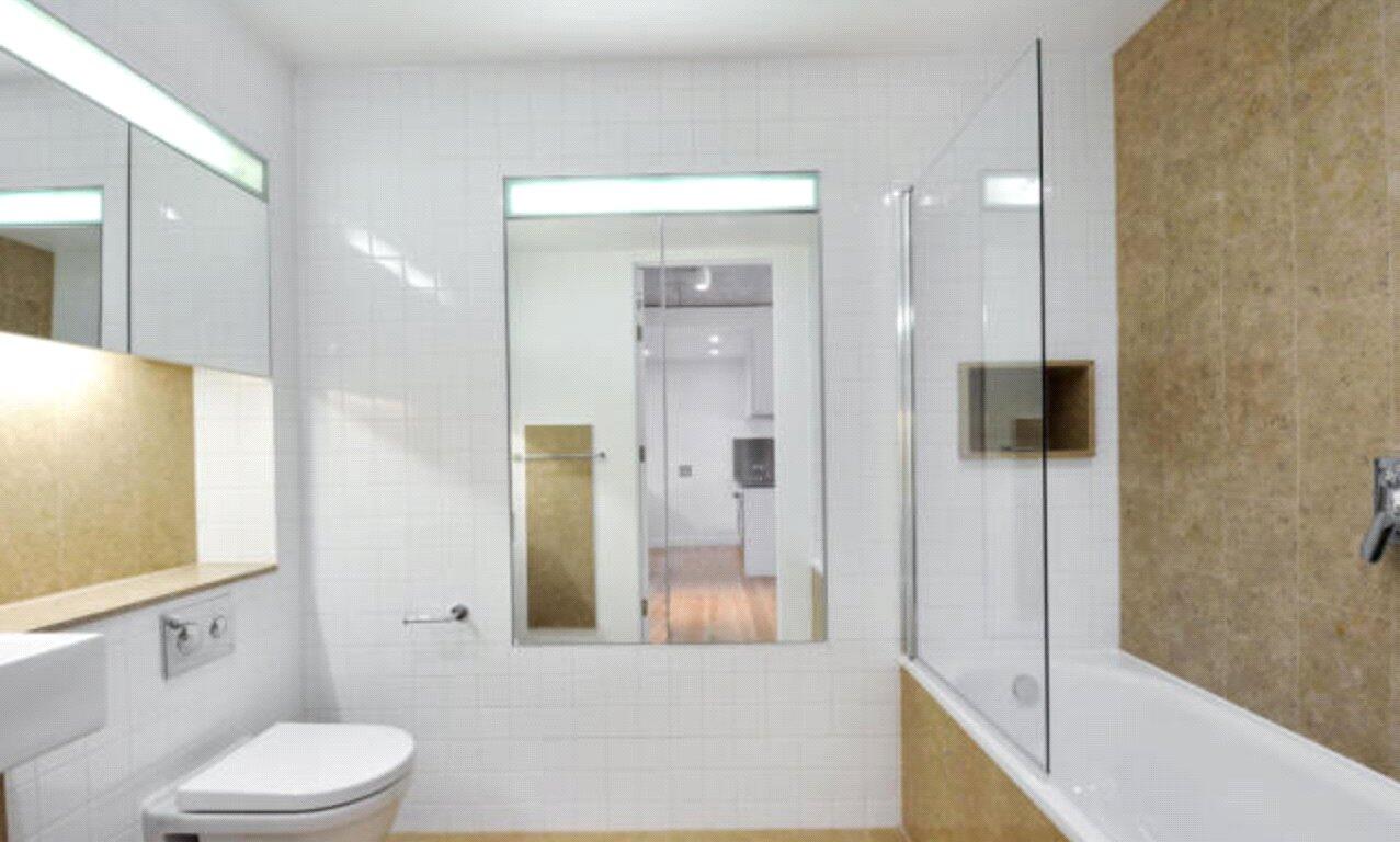 Flat Bayford Street in Greater London