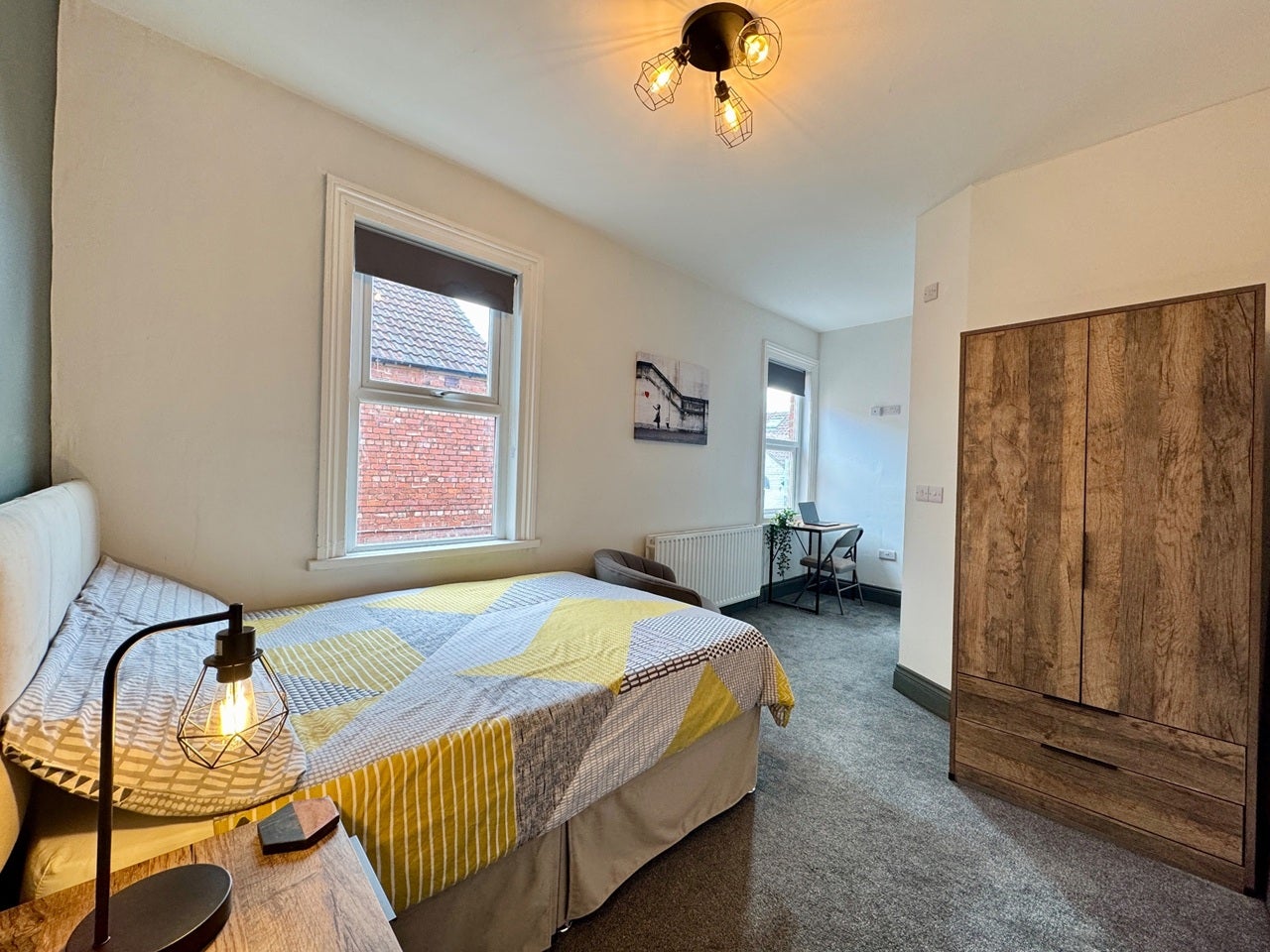 Room Clifton Road in Darlington
