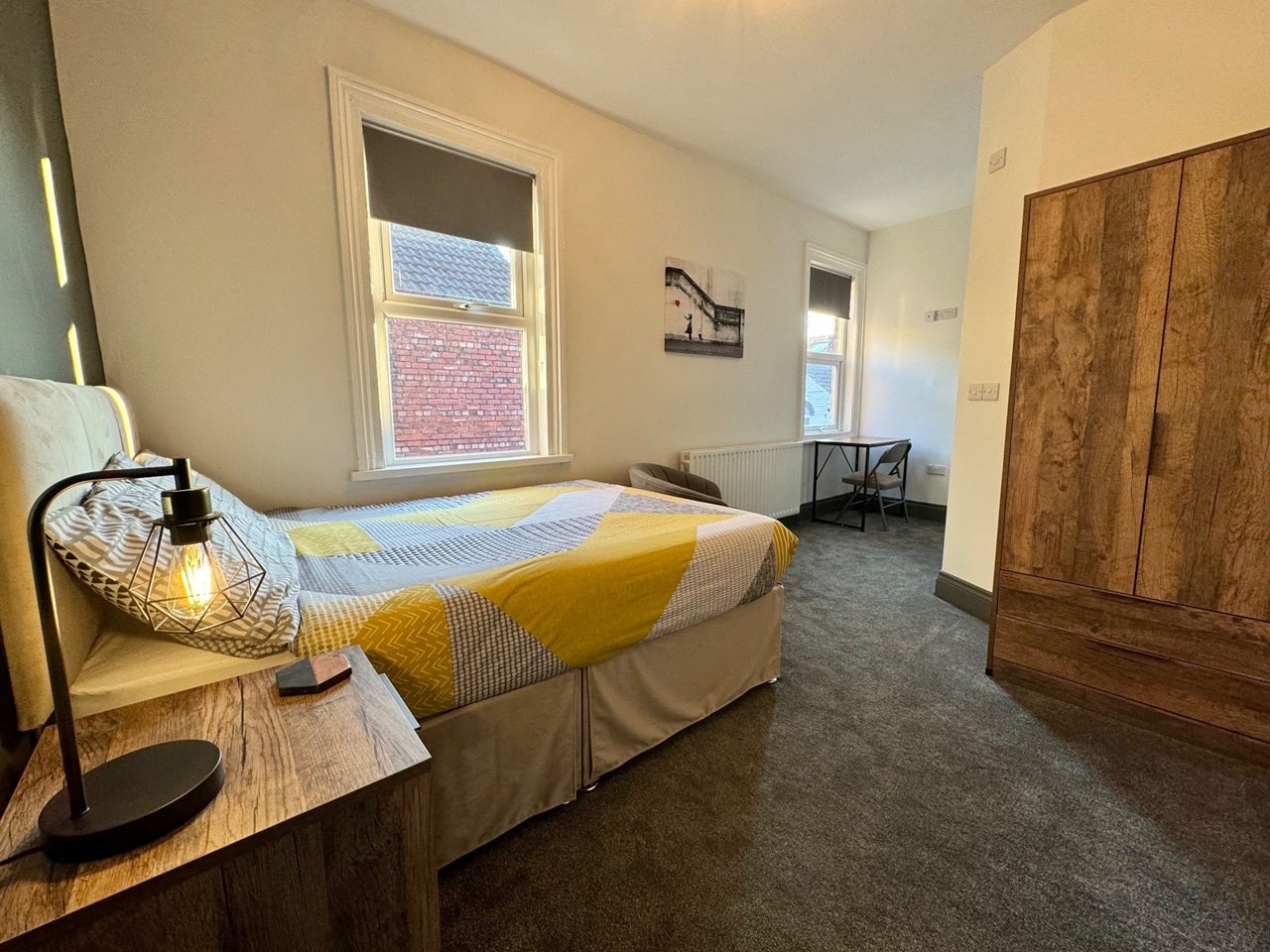 Room Clifton Road in Darlington