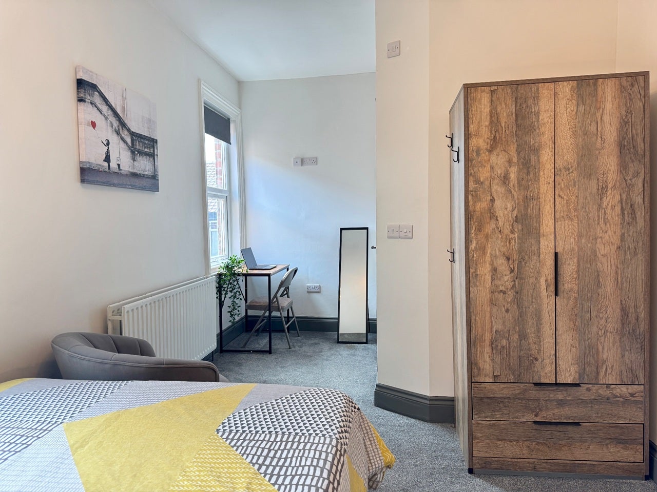 Room Clifton Road in Darlington