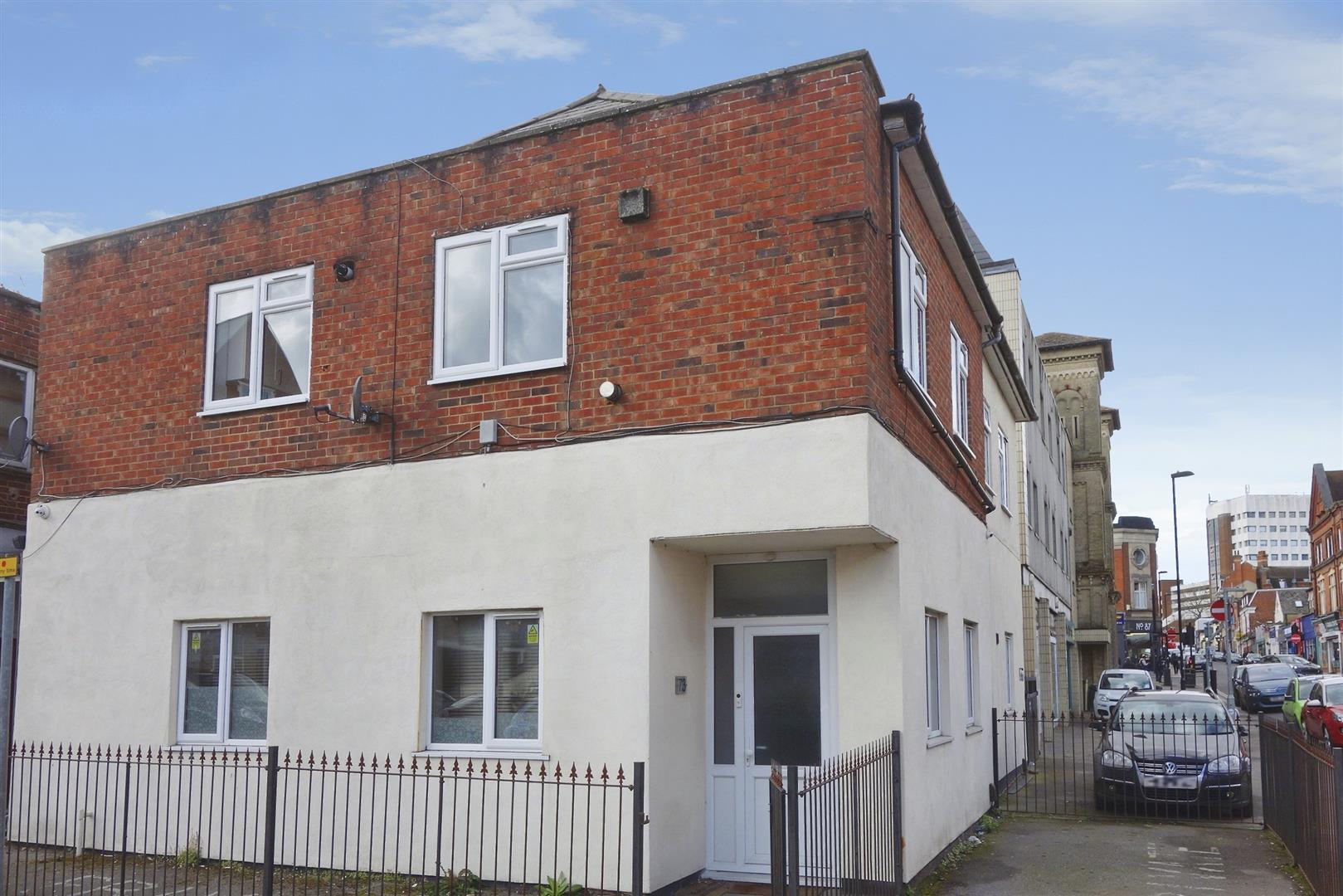 Flat Arthur Street in Rushmoor