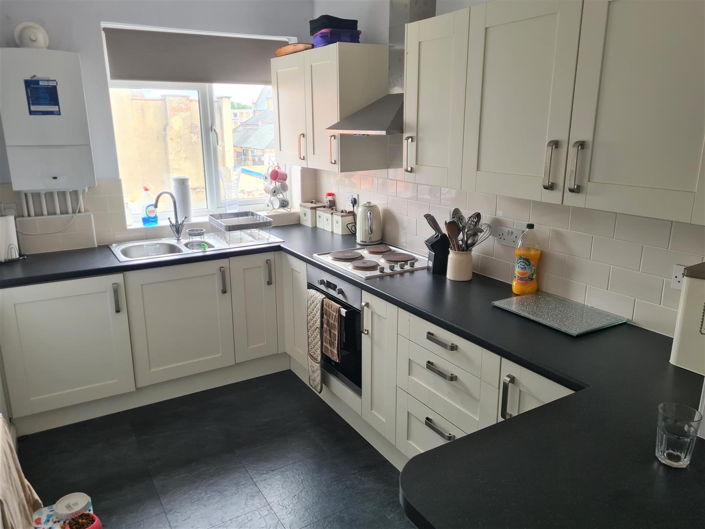 Flat Arthur Street in Rushmoor