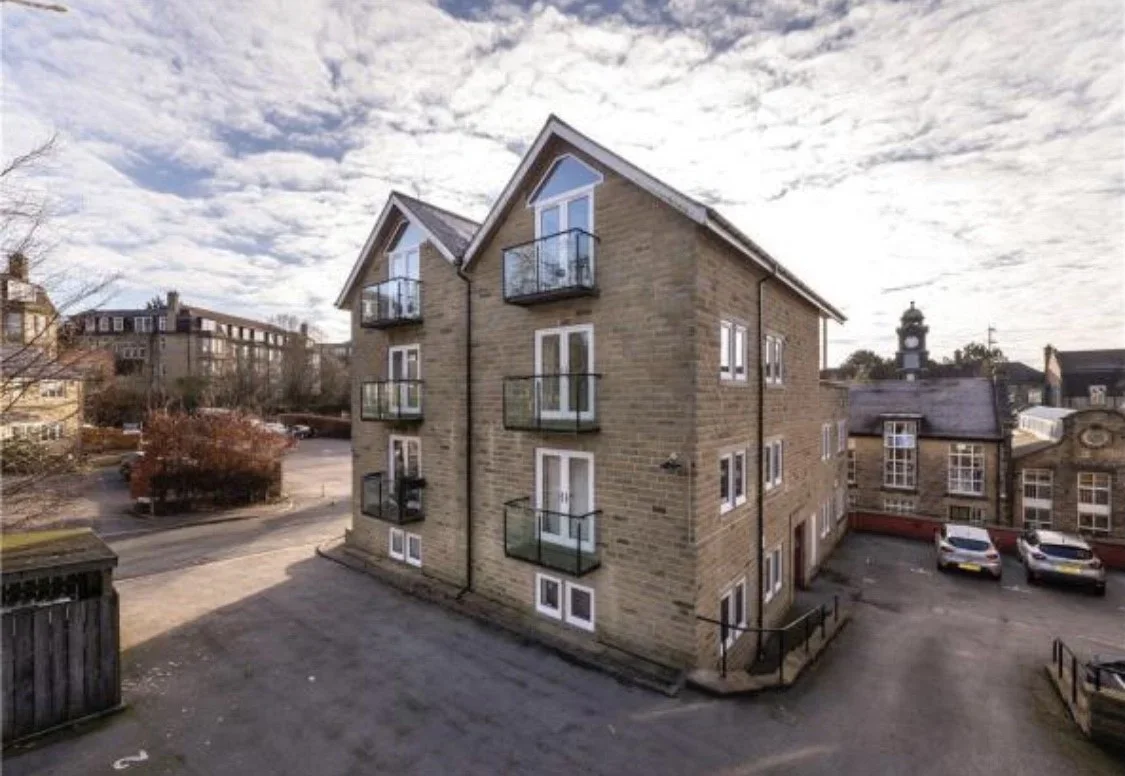 Flat The Green in Bradford