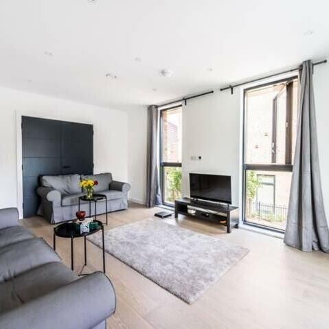 Flat Kilburn High Road in Greater London