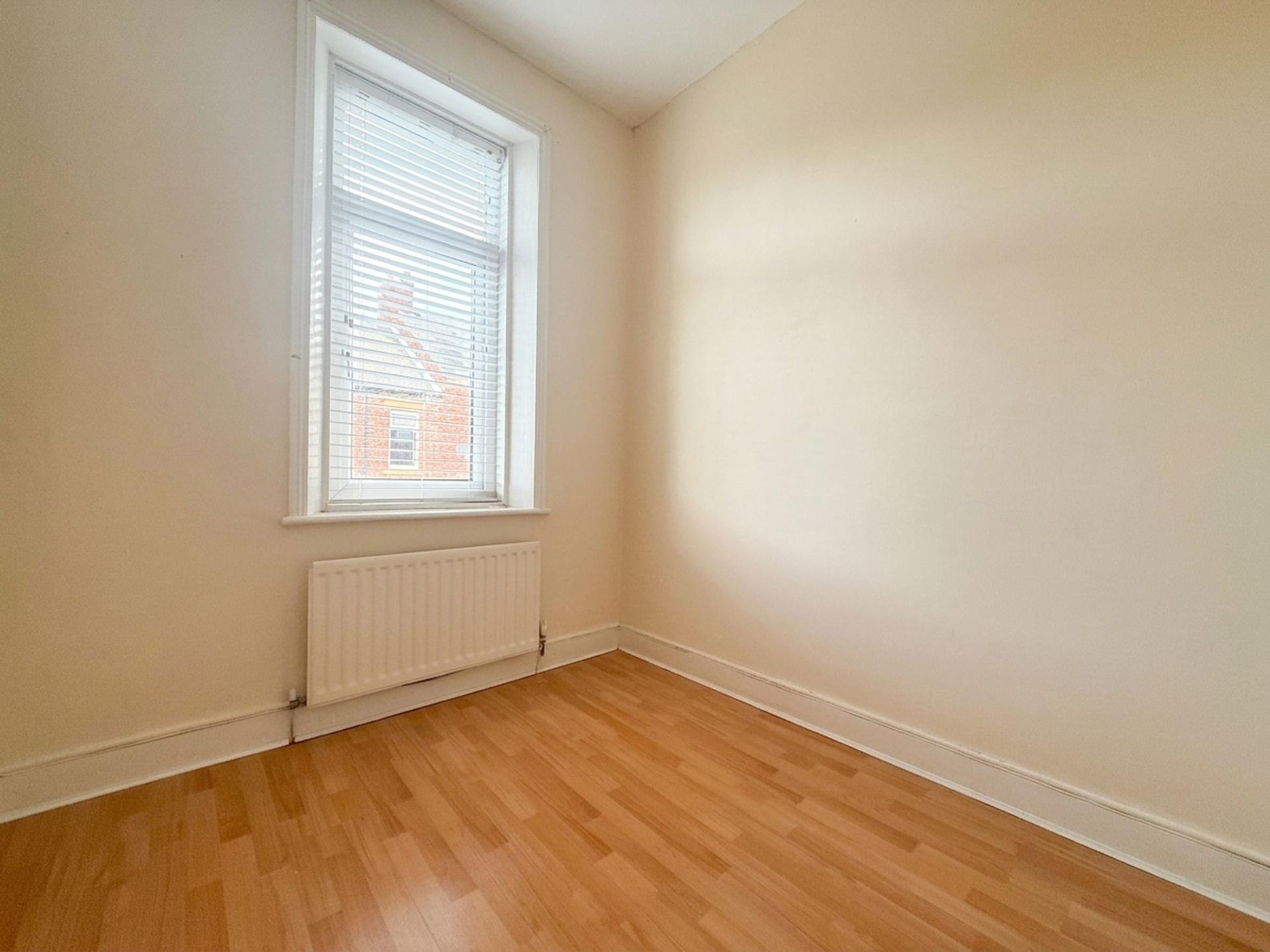 Flat Kitchener Street in Gateshead
