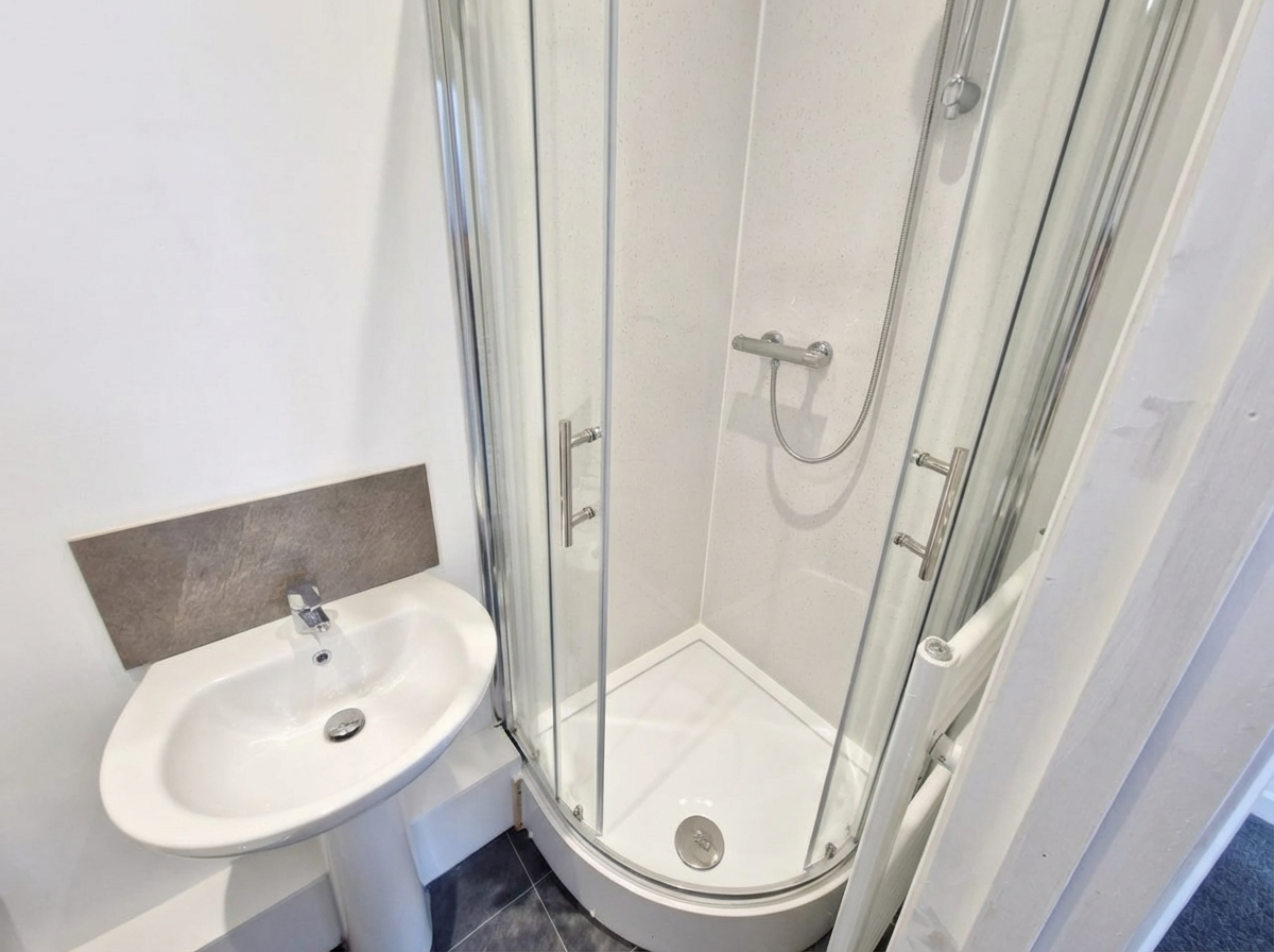 Room College Street in South Kesteven