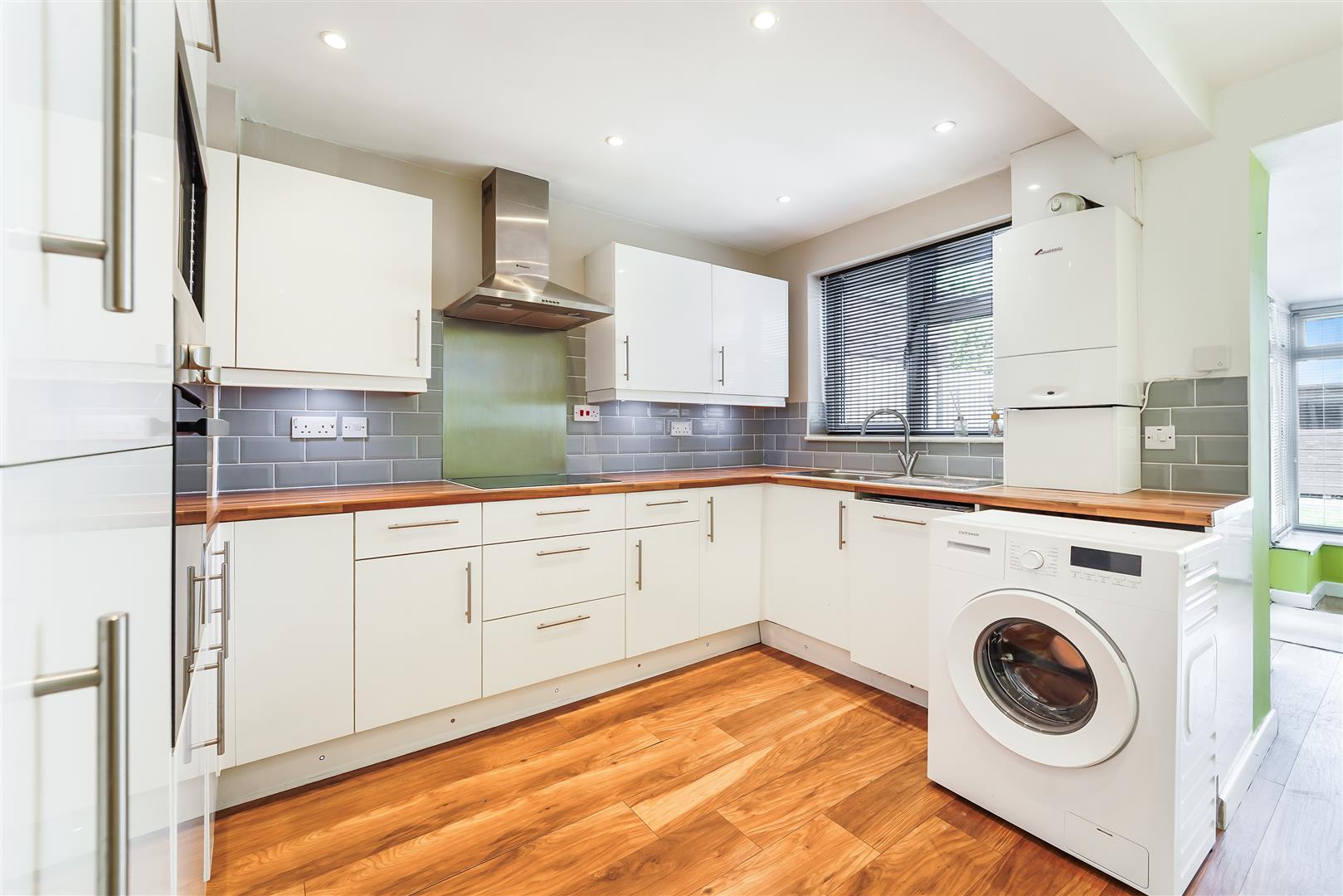 House Avondale Close in Reigate and Banstead