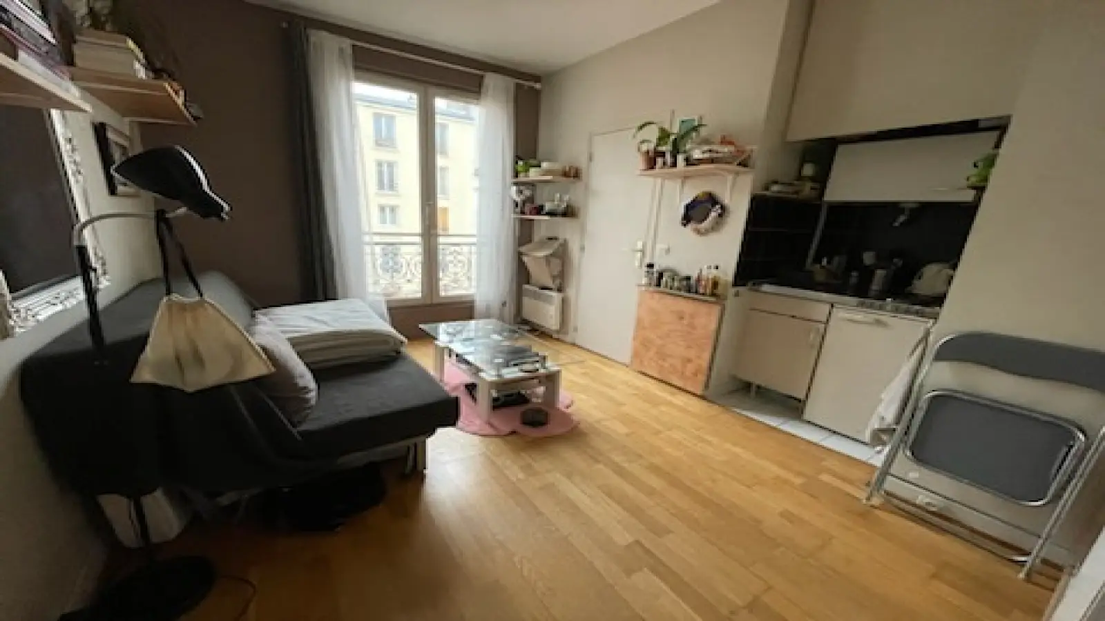 Flat Avenue Philippe Auguste in Paris