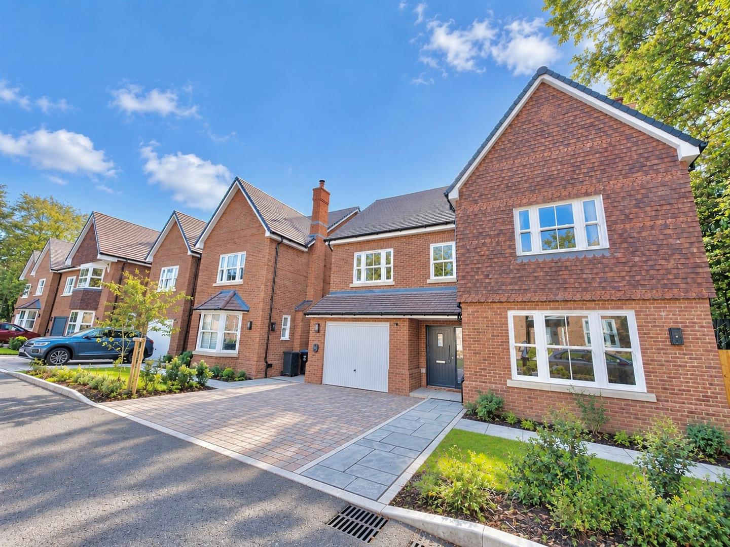 House Damask Close in Tring