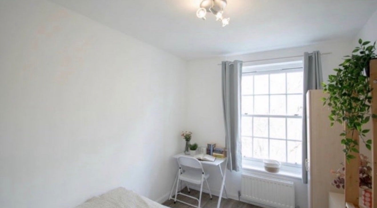Room Loughborough Road in Greater London