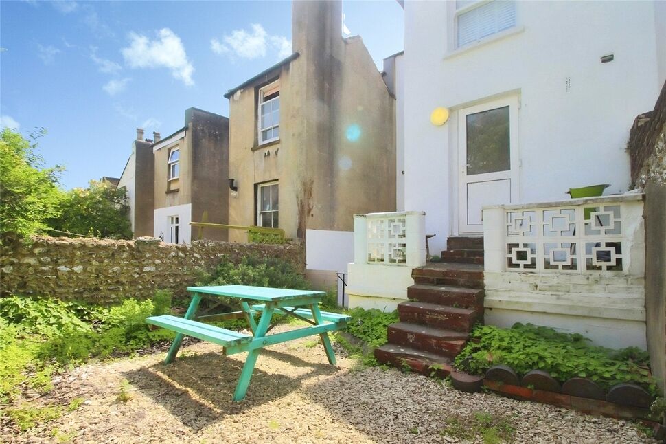 Flat Old Shoreham Road in Brighton