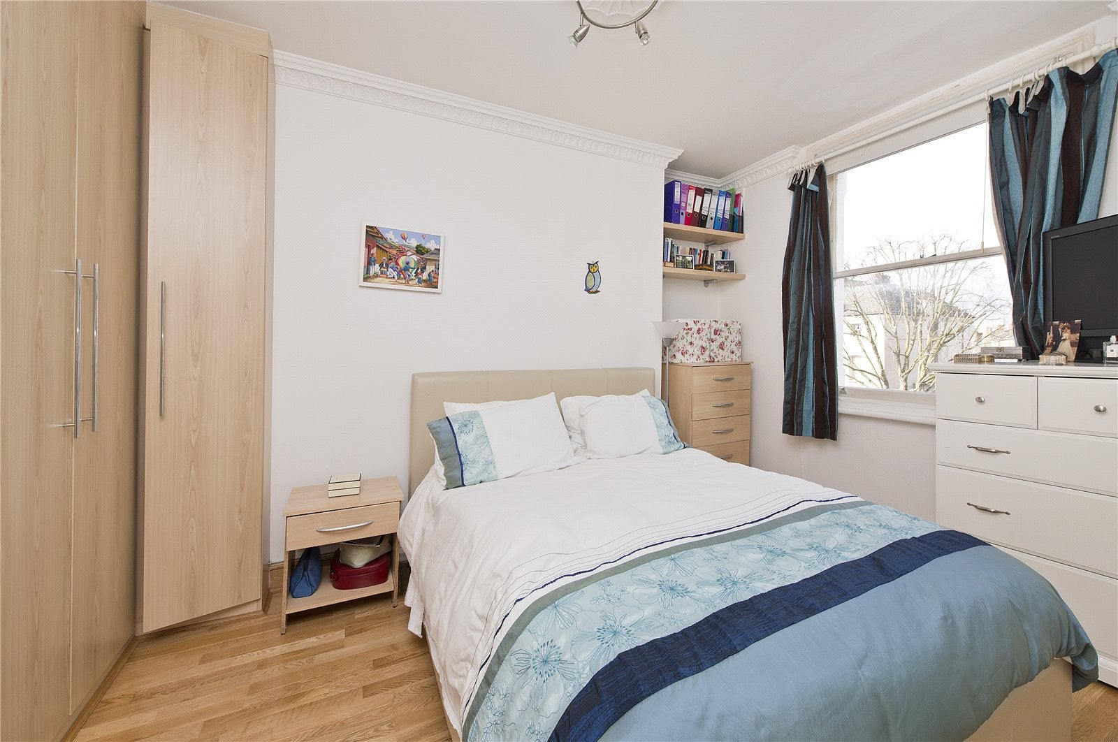 Flat Elgin Avenue in City of Westminster