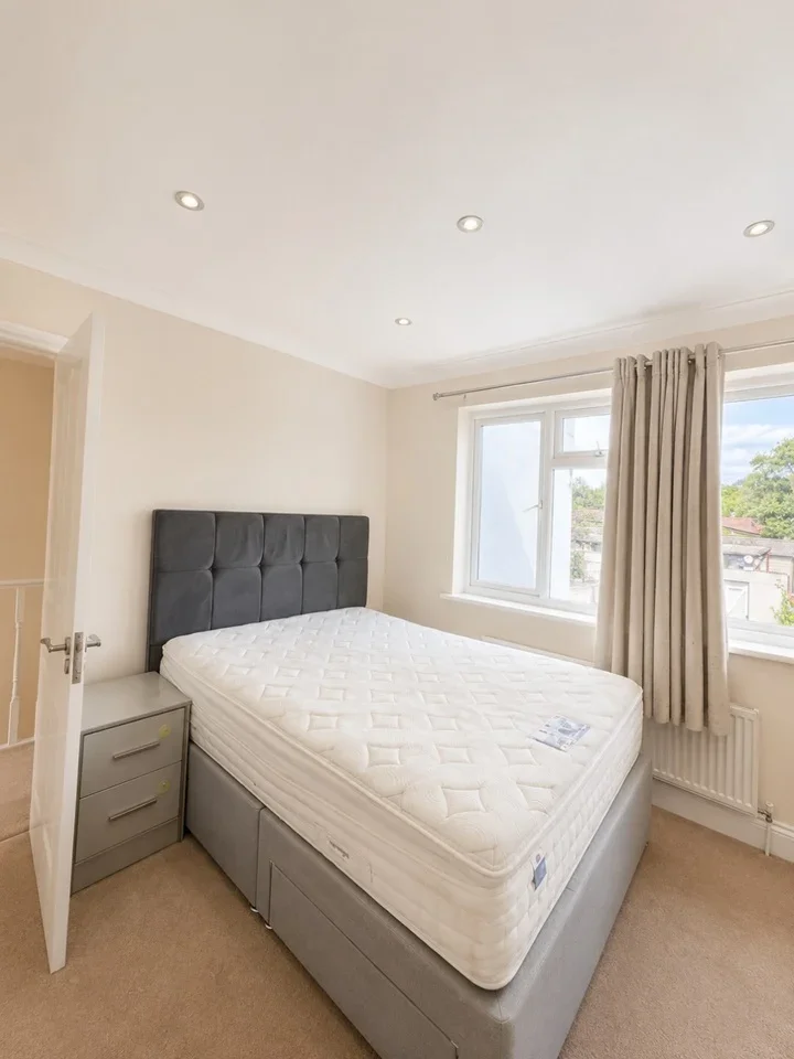 House Rayners Lane in Greater London