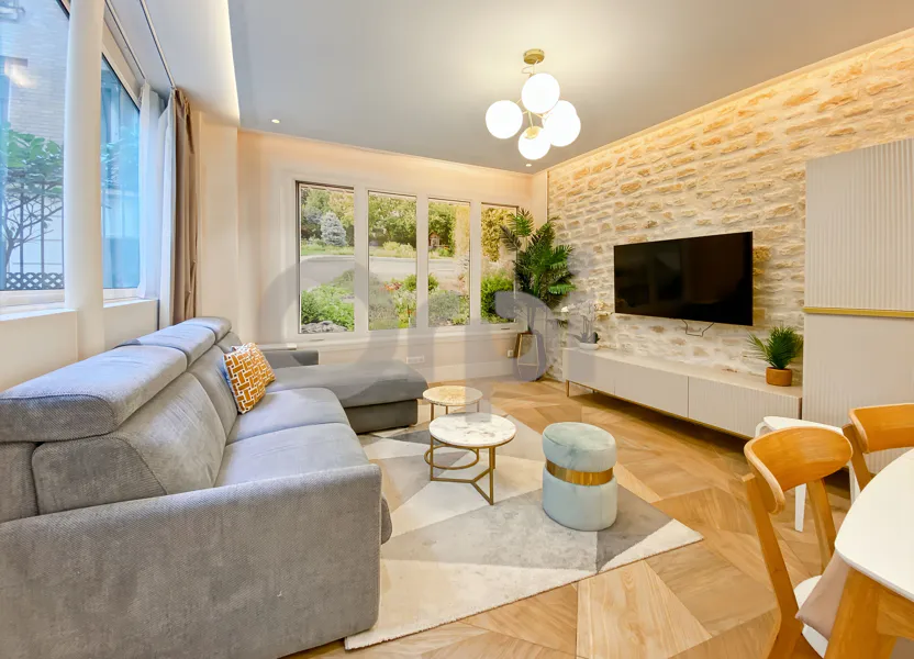 Flat Avenue Gambetta in Paris