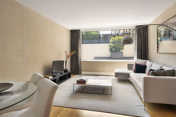 Flat Knightsbridge in City of Westminster