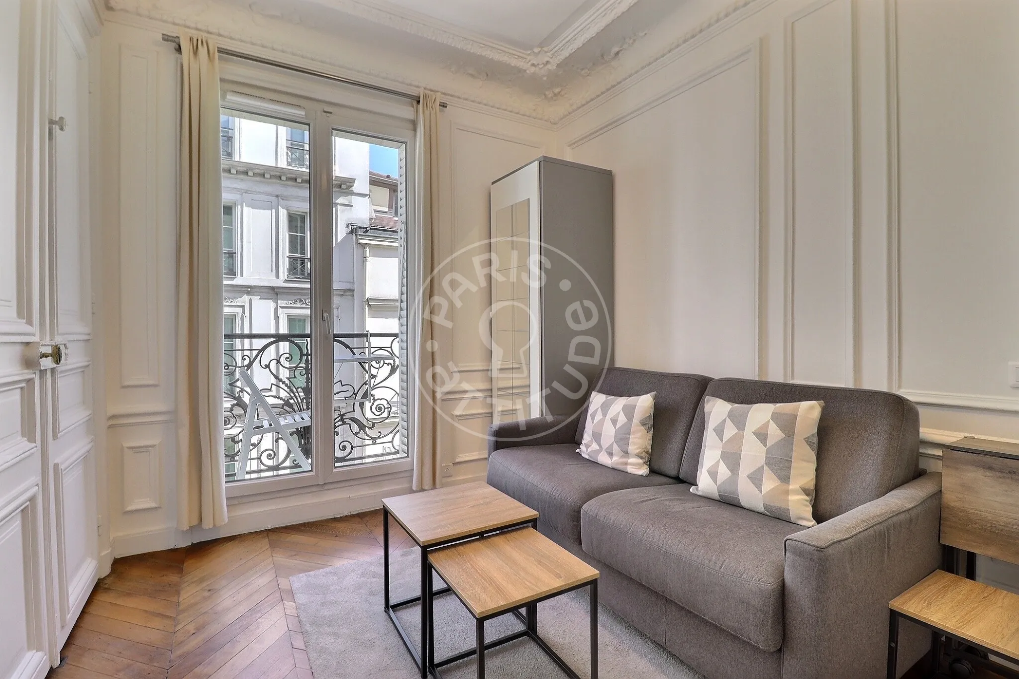Flat Rue d'Hauteville in Paris