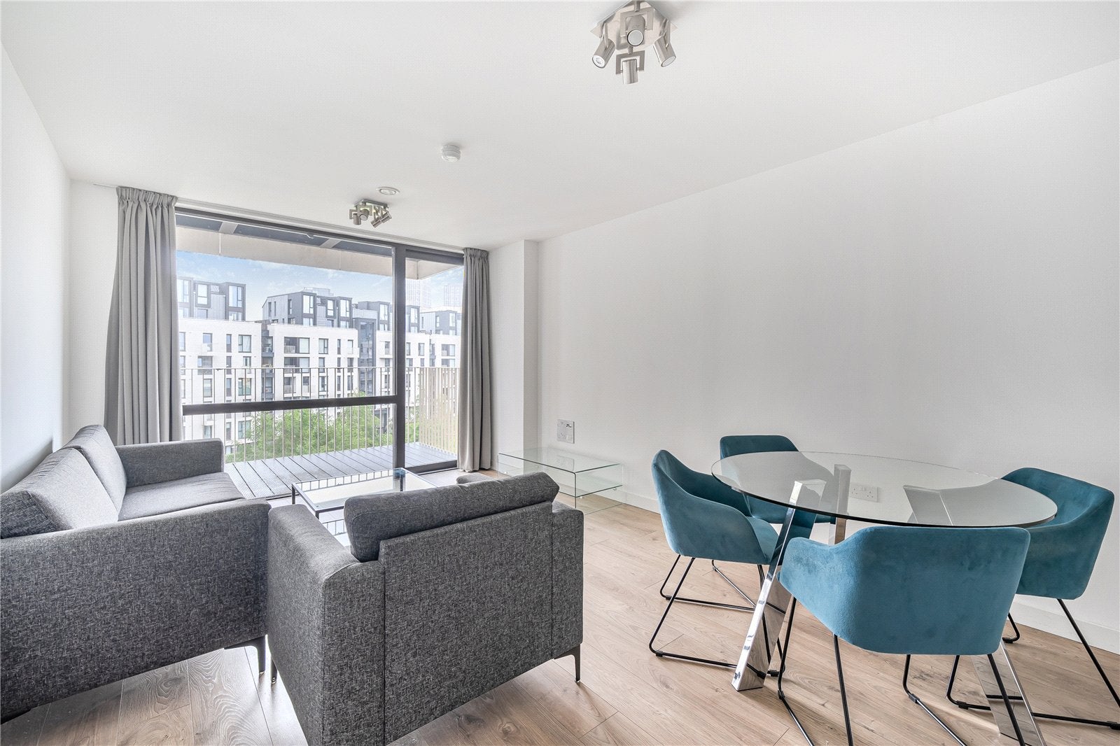 Flat Forrester Way in Greater London