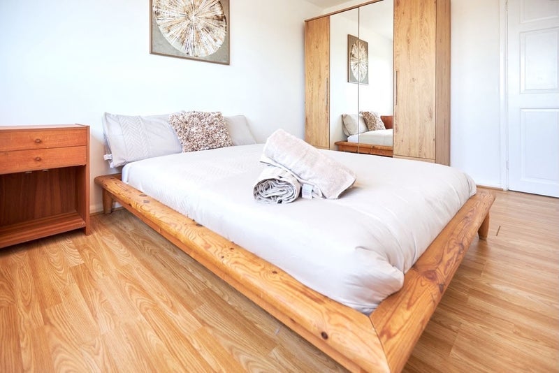 Room Acorn Grove in Birmingham
