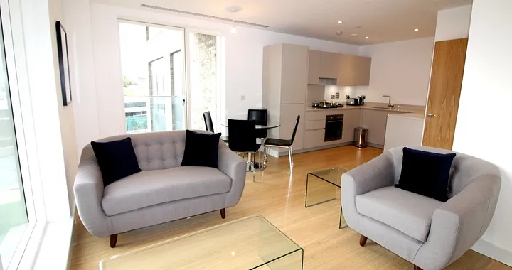 Flat Cherry Orchard Road in Greater London