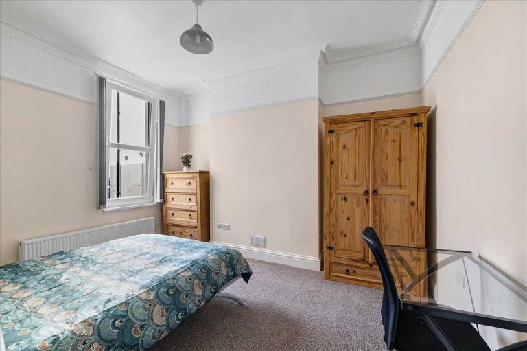 Room Glen Park Avenue in Plymouth