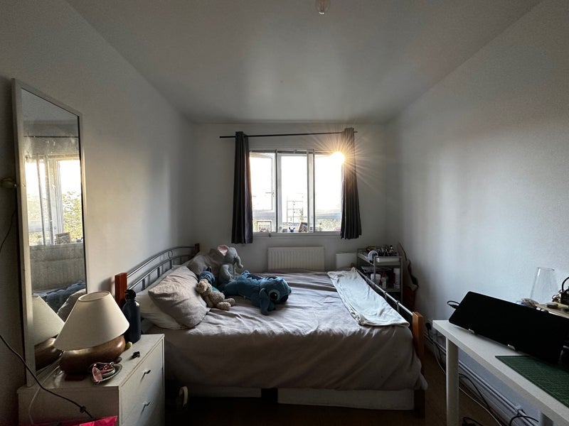 Room Augustus Street in Greater London
