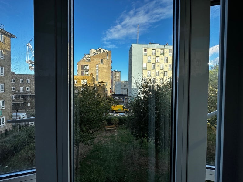 Room Augustus Street in Greater London