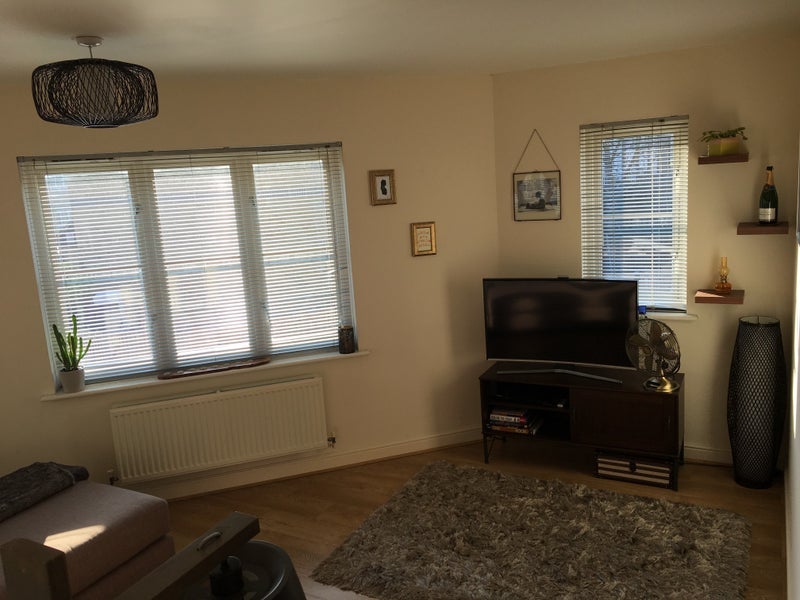Flat Hawthorn Grove in Greater London
