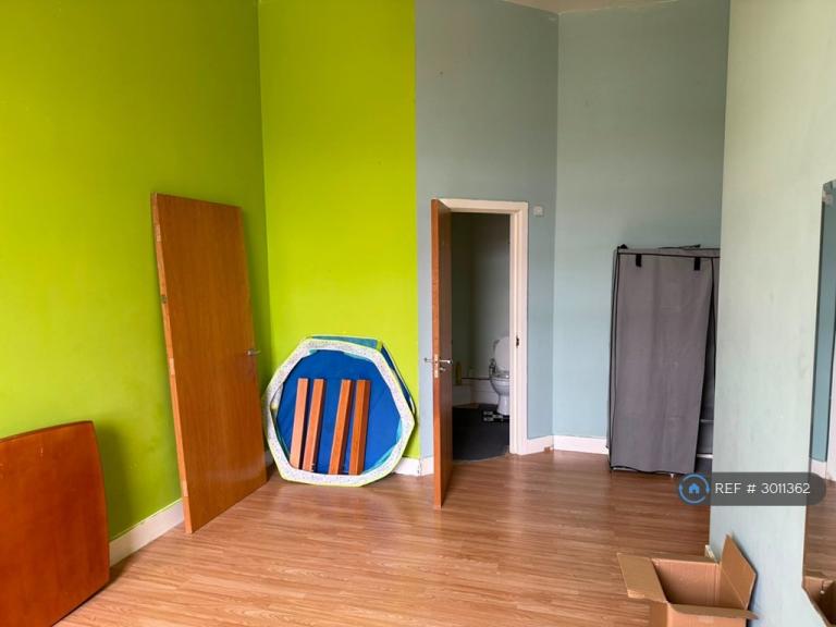 Flat Peckover Street in Bradford