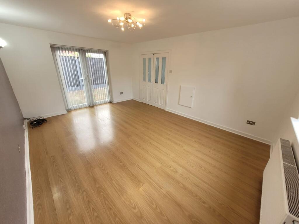 House Warlow Drive in Leigh