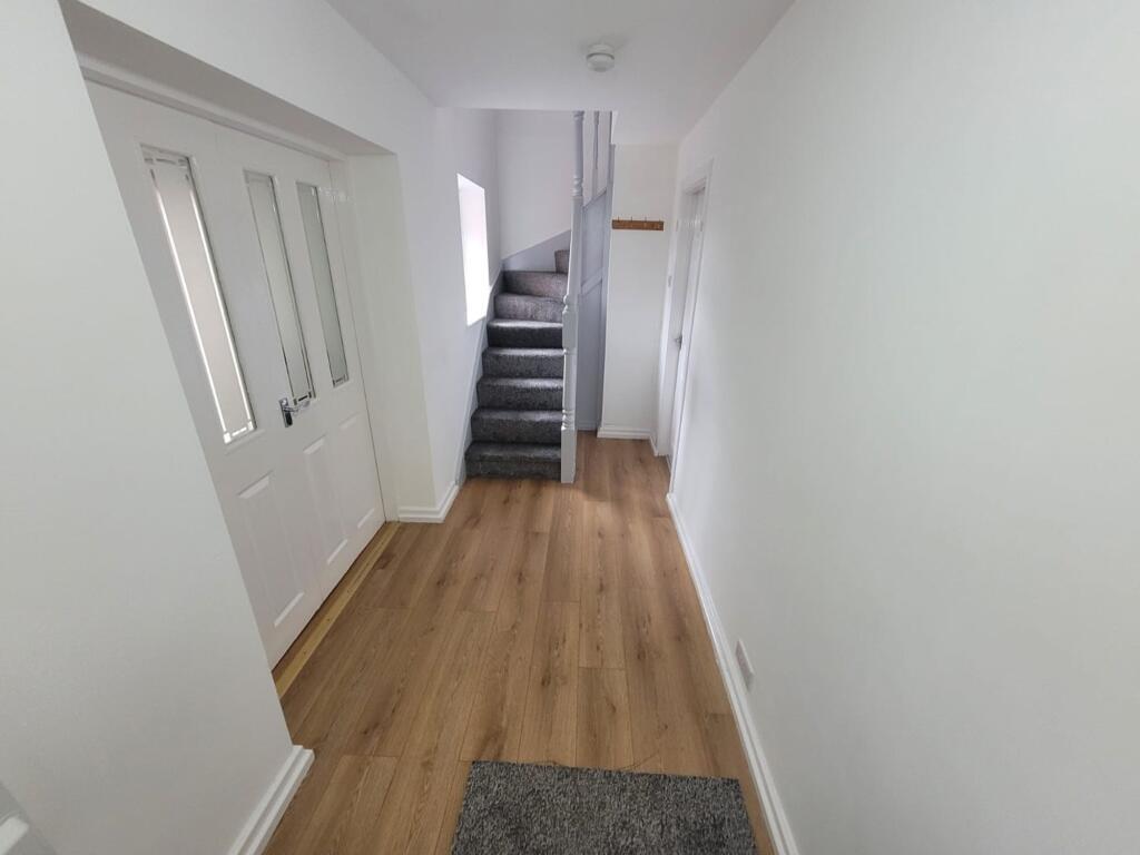 House Warlow Drive in Leigh