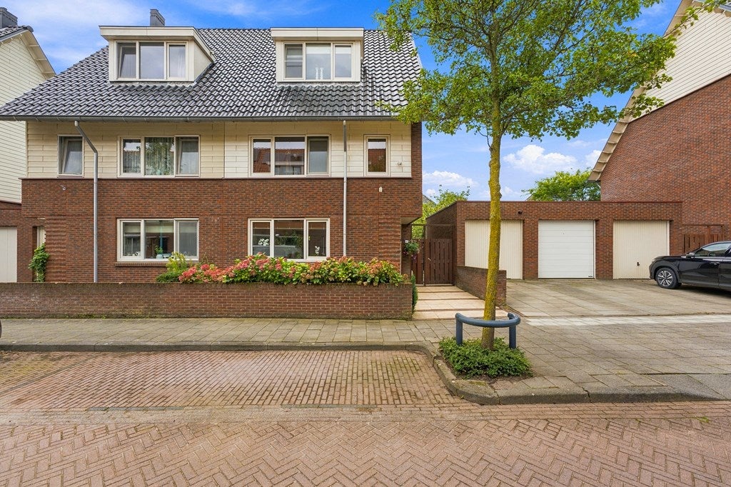 Huis Fop Smitstraat 66 in Alblasserdam