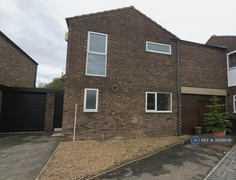 House Dresden Close in Great Oakley