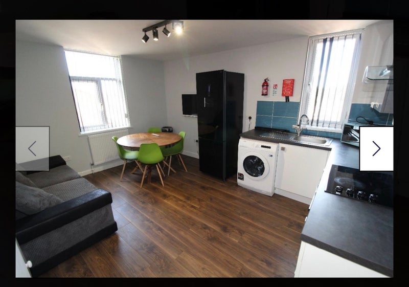 Room Hawkins Street in Preston