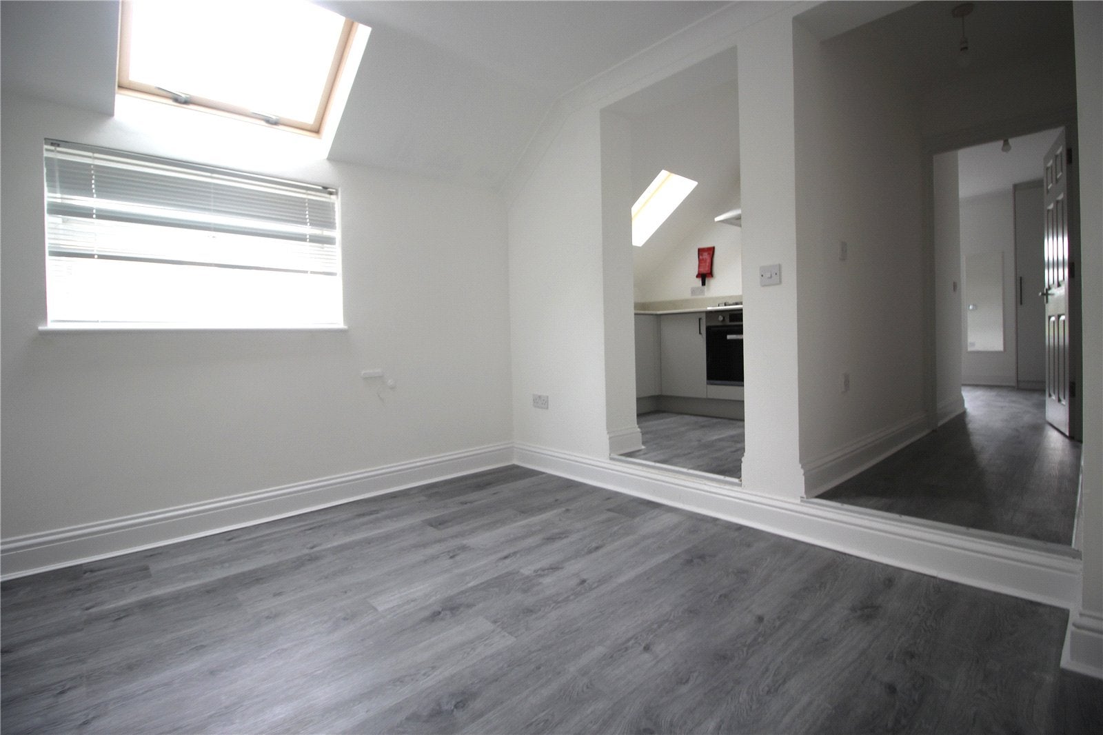 Flat Kent Road in Gravesham