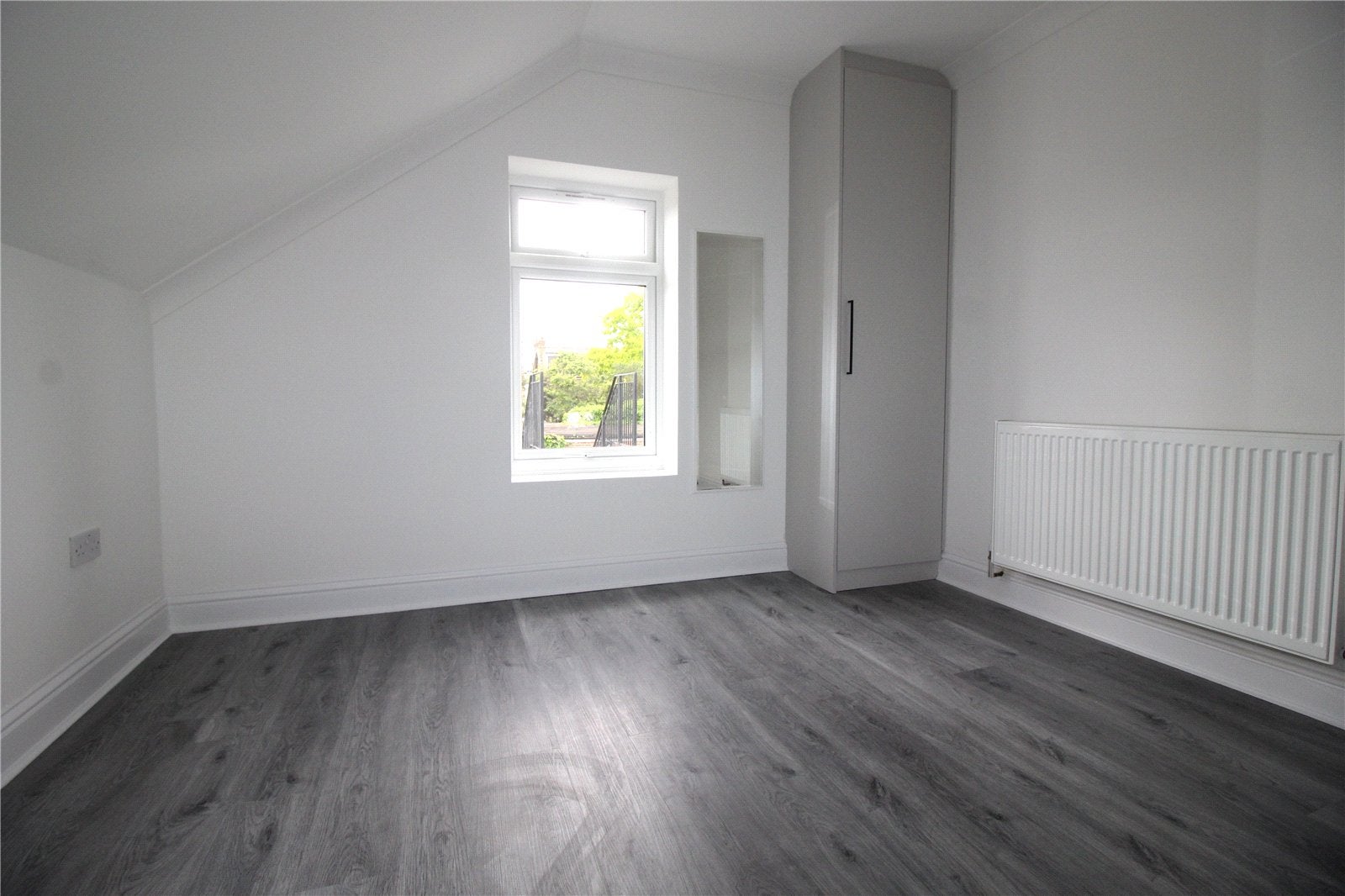 Flat Kent Road in Gravesham