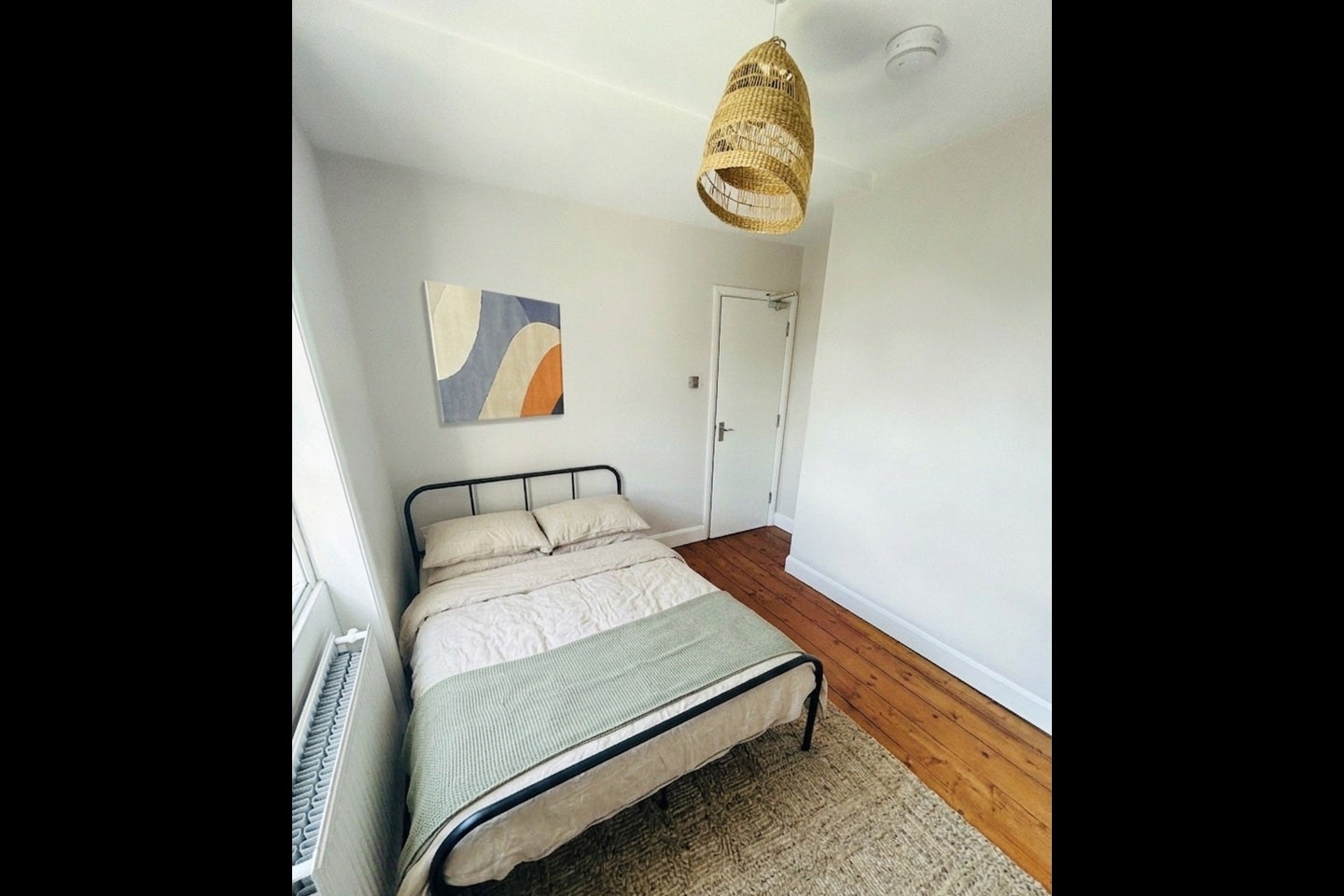 Room Coldharbour Lane in Greater London