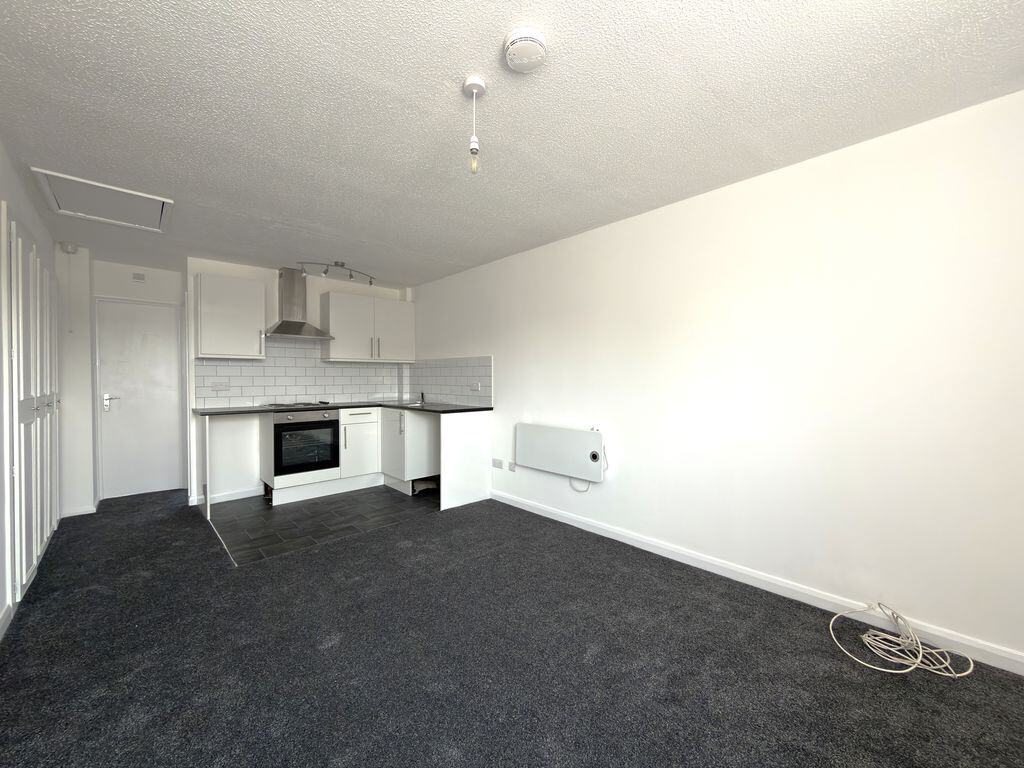 Flat Overbrook Road in Stroud