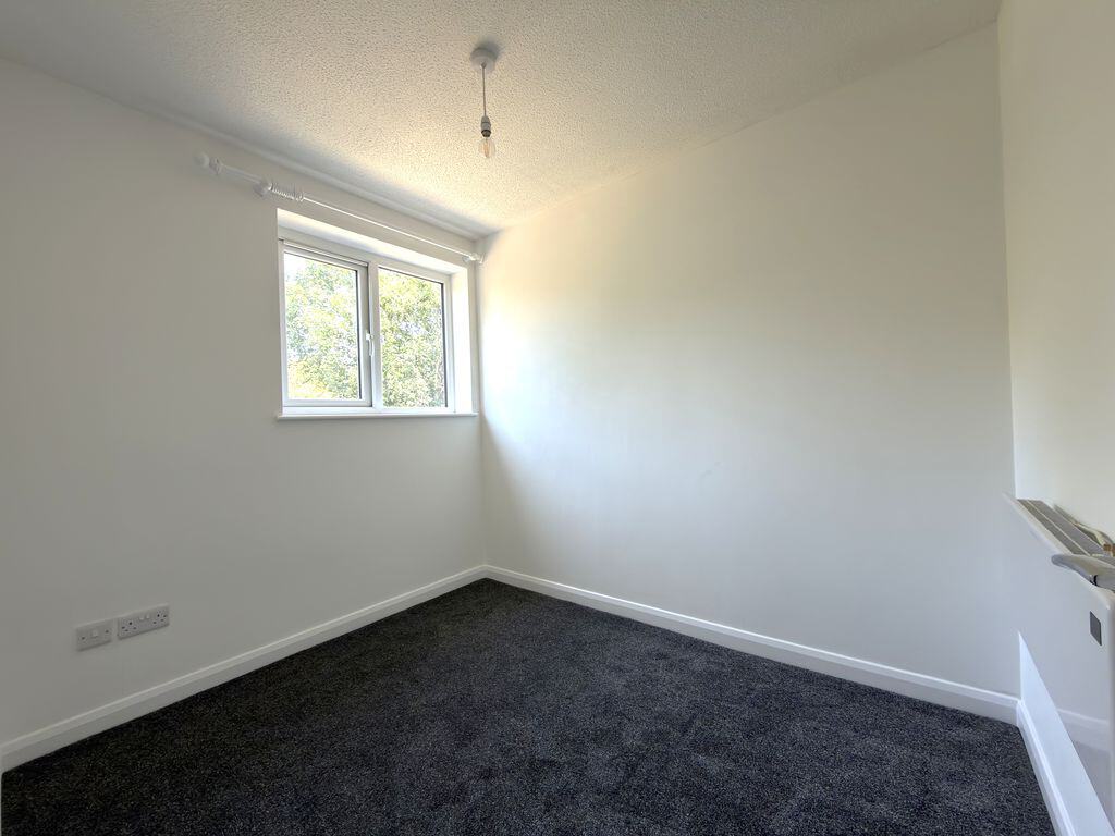 Flat Overbrook Road in Stroud