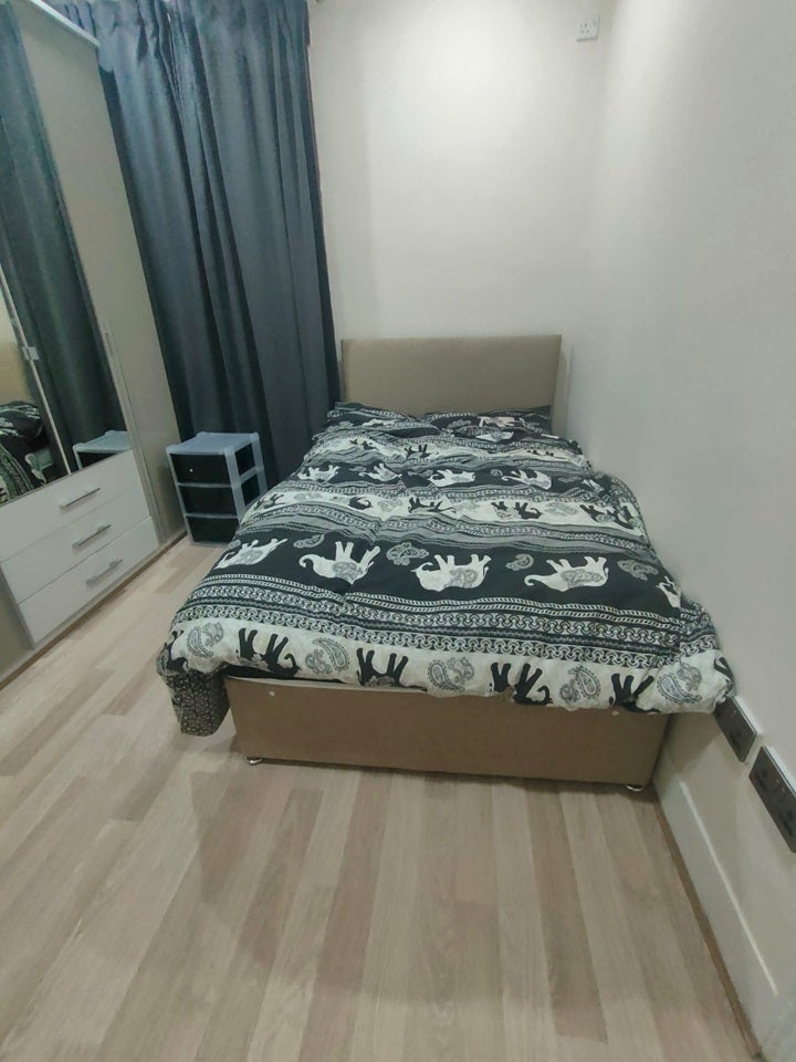 Room Mitcham Road in Greater London