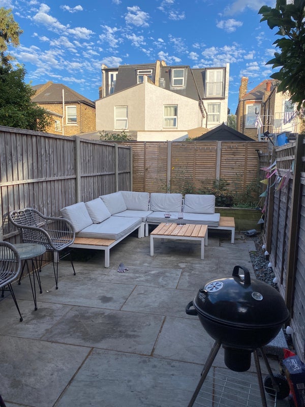 Room Fairlight Road in Greater London