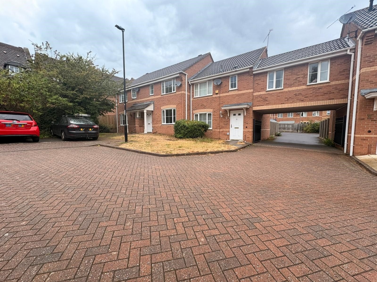 House Bushelton Close in Coventry