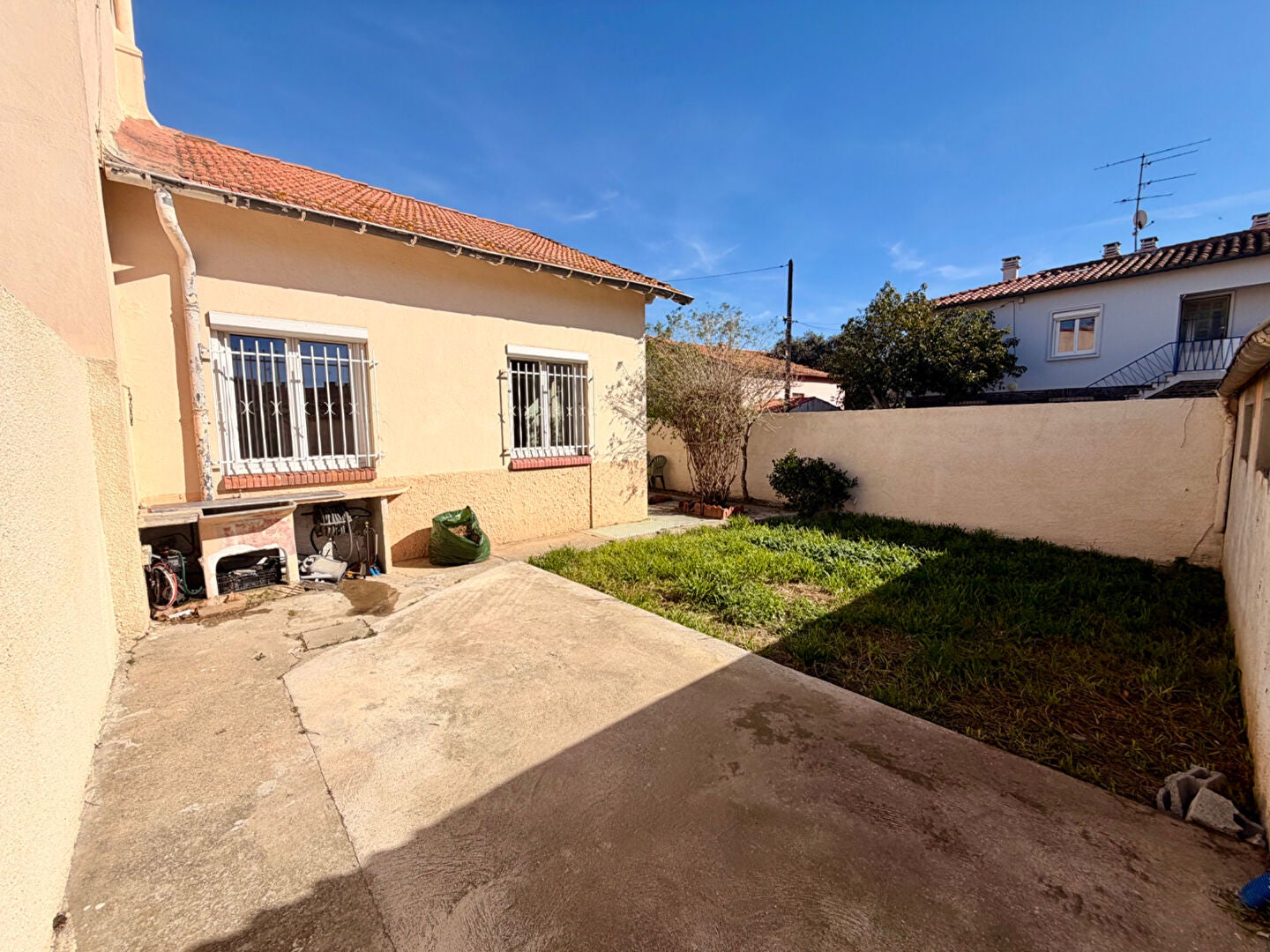 Maison Place Jean Moulin à Perpignan
