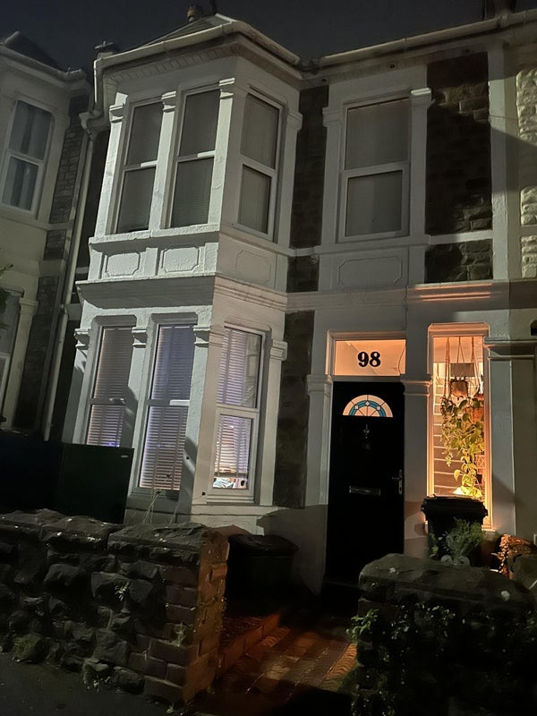 Room Bell Hill Road in Bristol