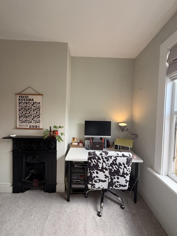 Room Bell Hill Road in Bristol