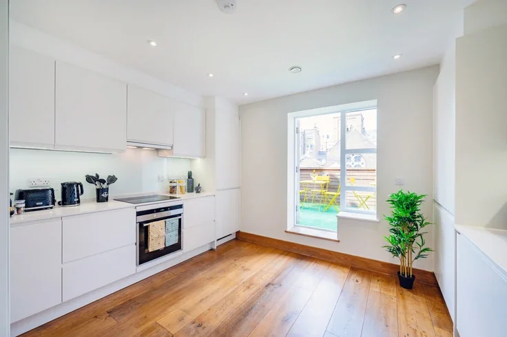 Flat Strand in City of Westminster