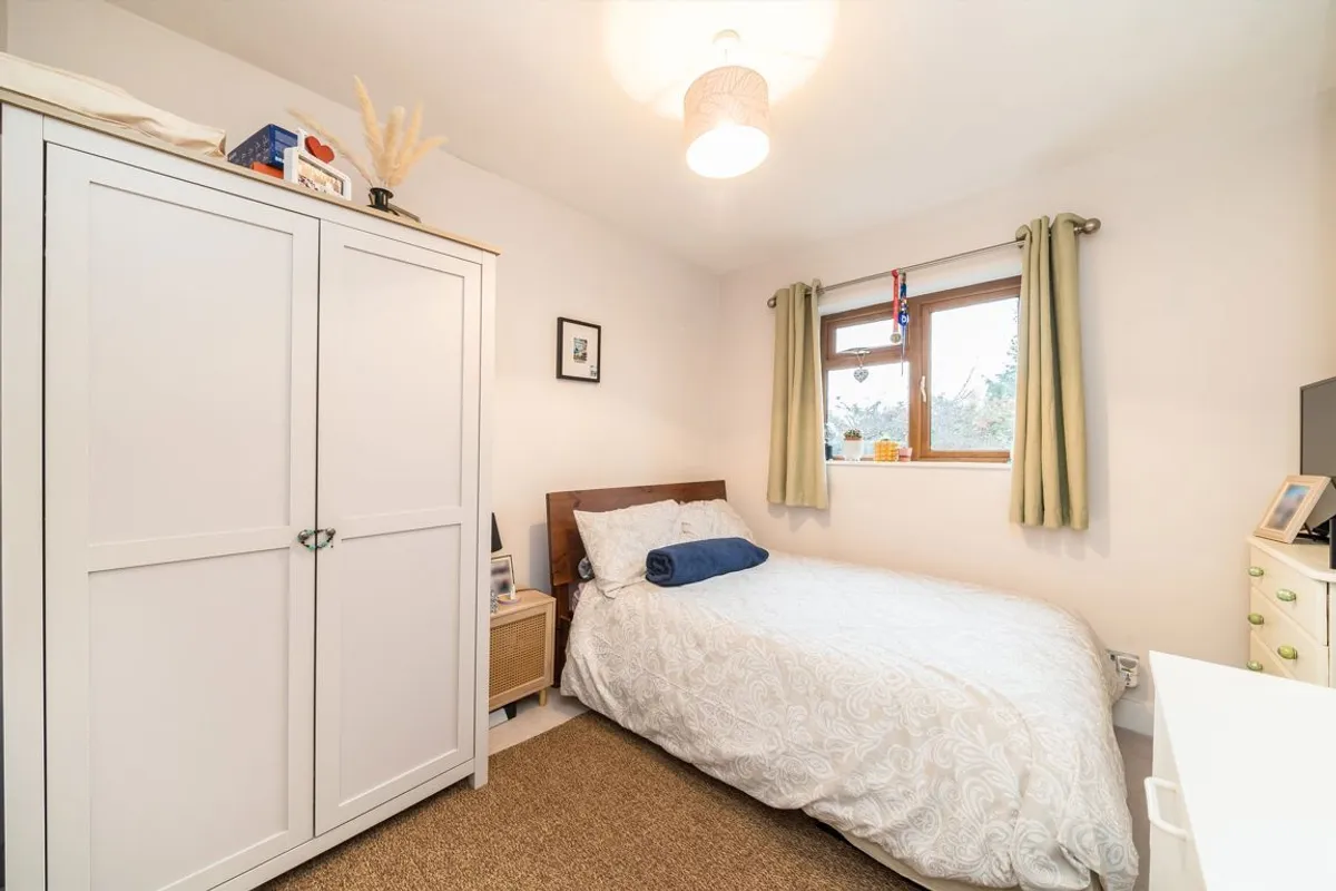 Flat Twilley Street in Greater London
