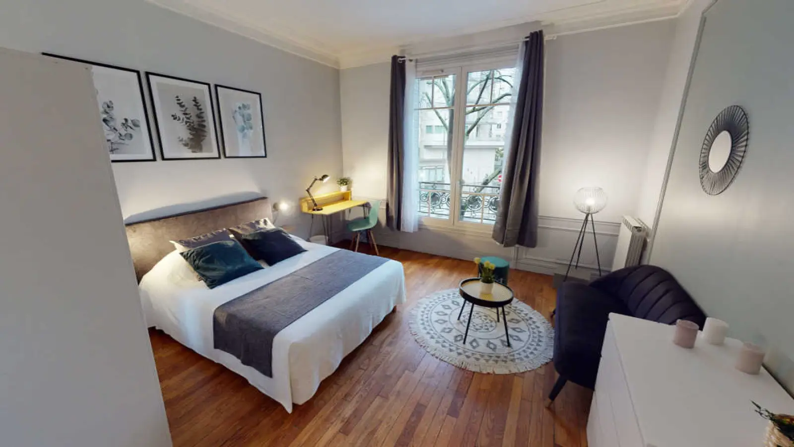 Flat Rue de la Convention in Paris
